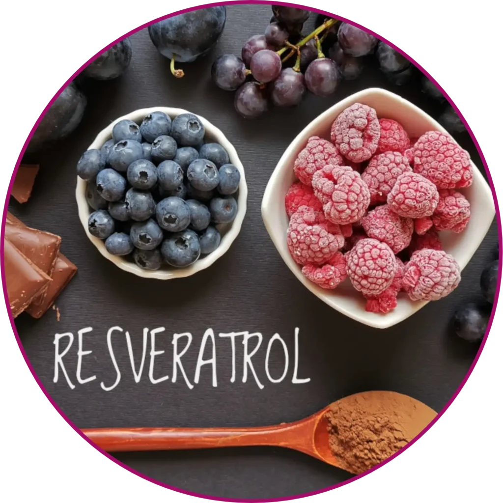 O Trans-resveratrol possui propriedades antioxidantes que protegem a pele contra os danos dos radicais livres, reduz inflamações e sinais de envelhecimento.